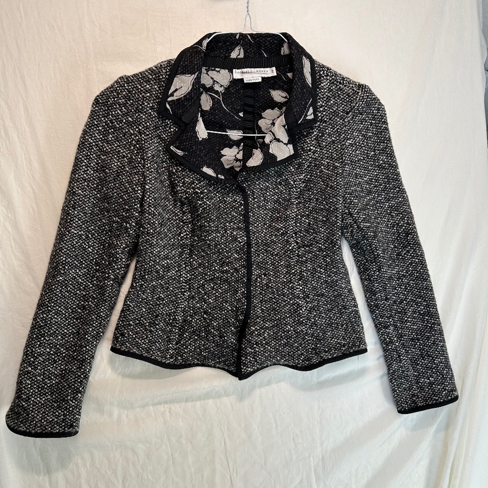 - garfield & marks - black and white tweed floral‎ lined blazer Women's Size 2.
